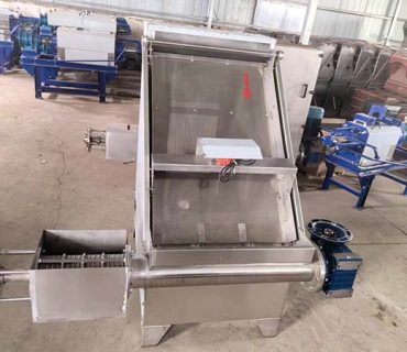 TZ-800 Slope Screen Separator to Czech